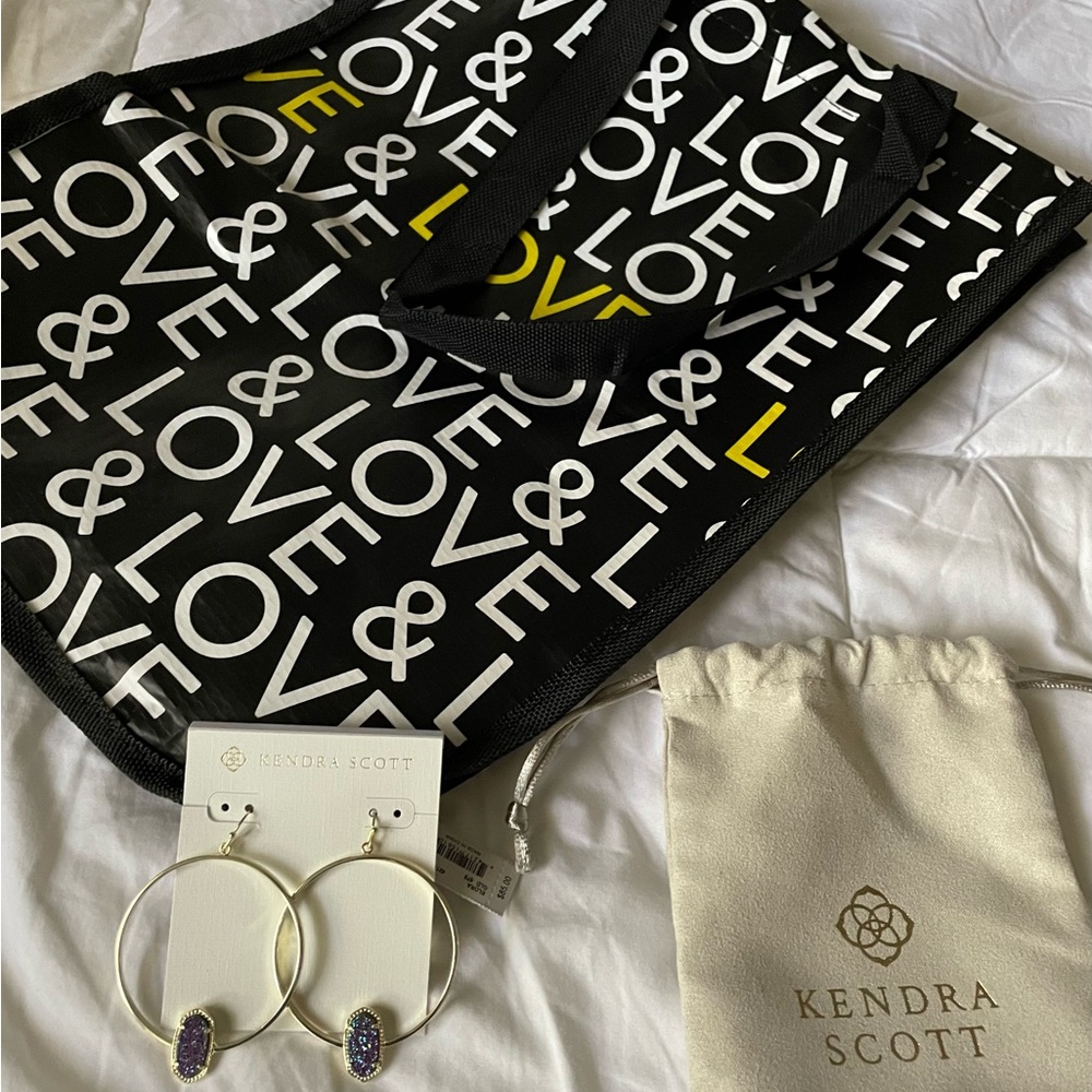 Brand New Kendra Scott Earrings. Never worn.